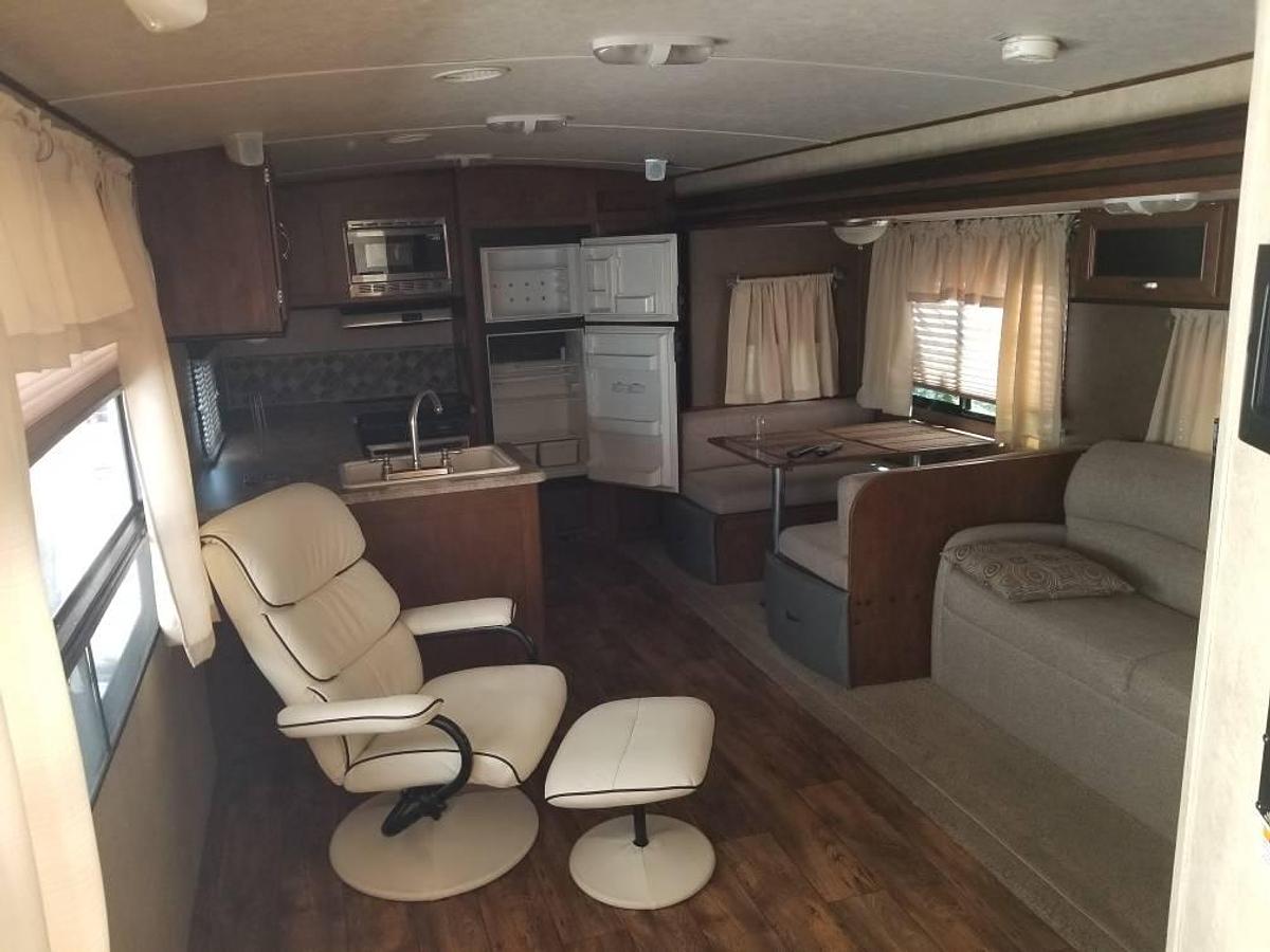 Used 2016 Forest River Vibe Extreme Light Travel Trailer