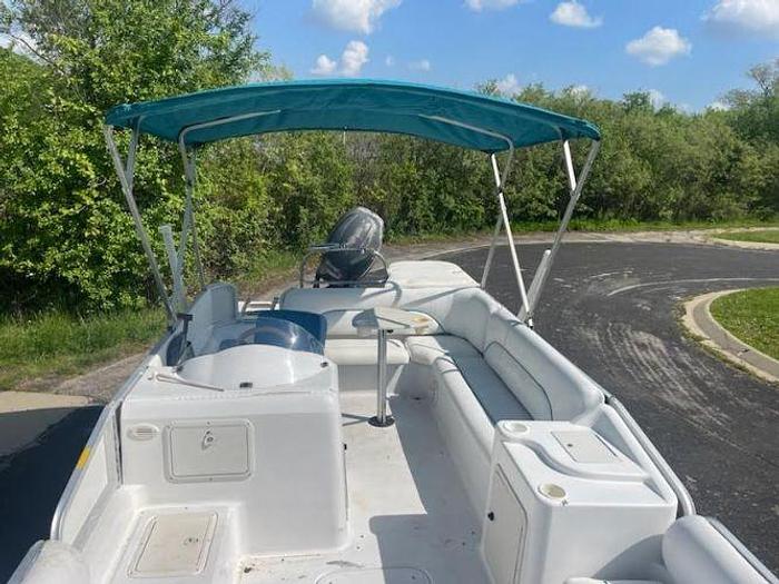 Used 2000 Hurricane Fun Deck