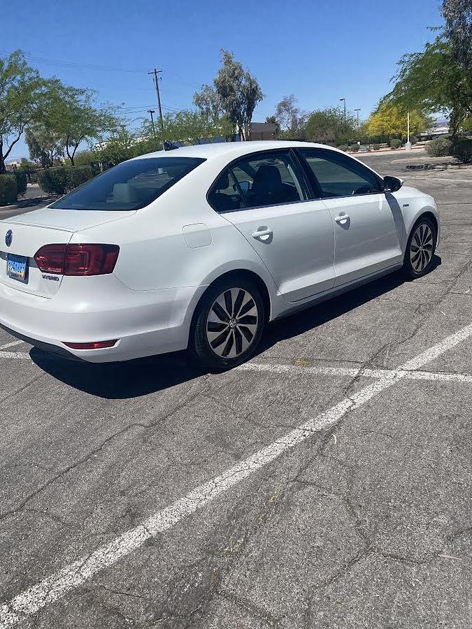 Used 2013 Volkswagen Jetta Hybrid SEL Premium