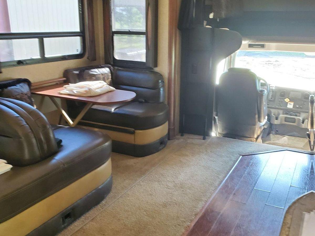 Used 2014 Jayco Seneca 36FK