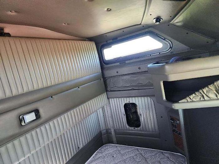 Used 2004 KENWORTH W900L