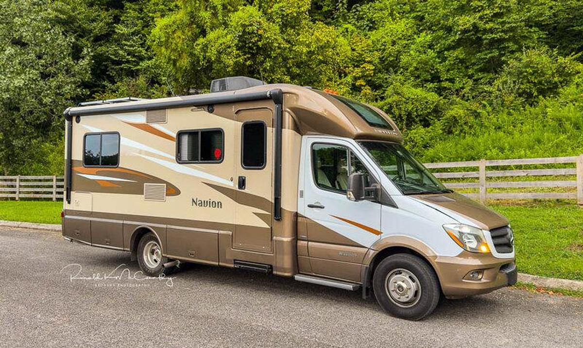Used 2018 Winnebago Navion 24v