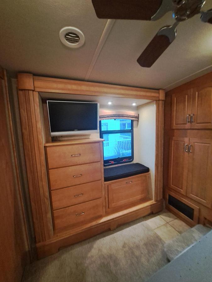 Used 2008 Winnebago Tour 40FD