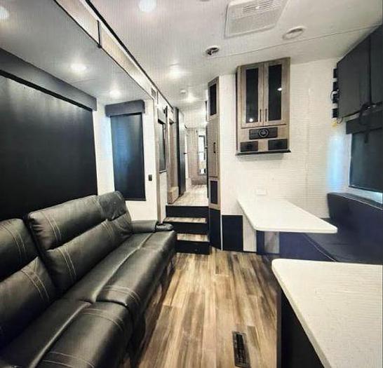 Used 2021 Heartland Road Warrior RW 414