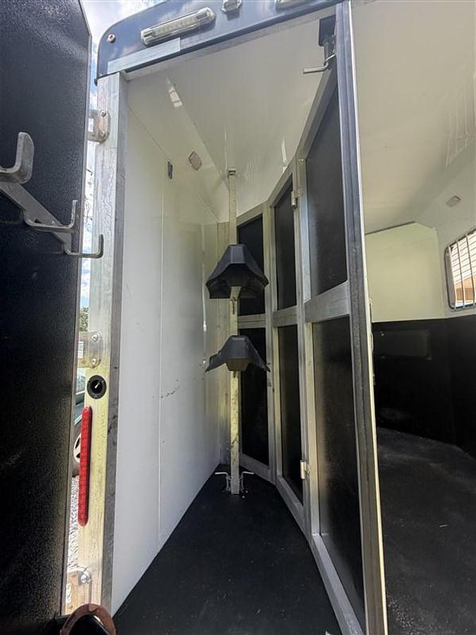 Used 2023 Bison Sv7208 2 Horse