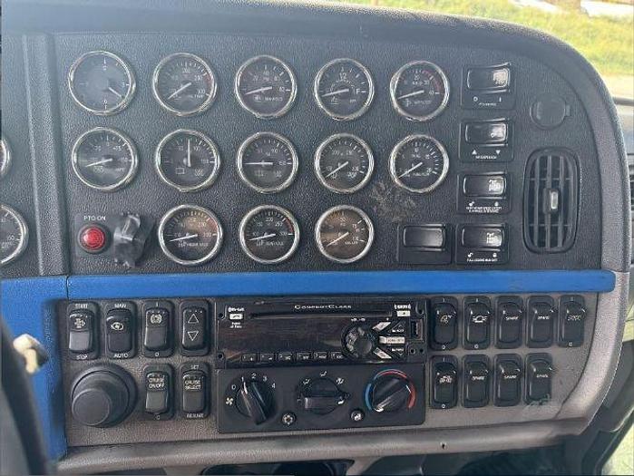 Used 2019 Peterbilt 389 Dump Truck