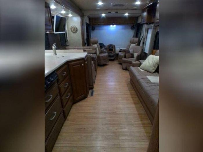 Used 2014 Thor Palazzo 33.2