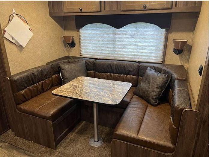 Used 2019 Lakota Charger With LQ