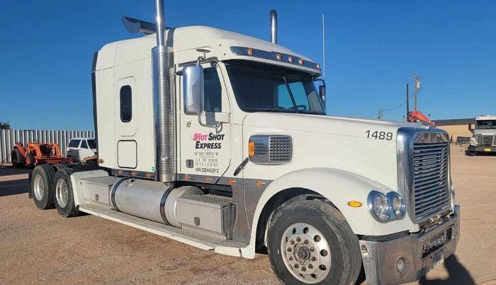 Used 2016 Freightliner CORONADO 132
