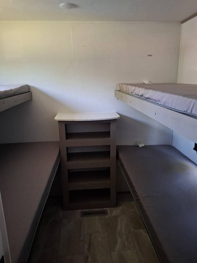 Used 2025 Keystone Kodiak trailer