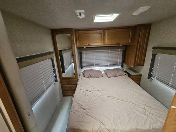 Used 2007 Fleetwood Tioga 31ft Class C Motorhome