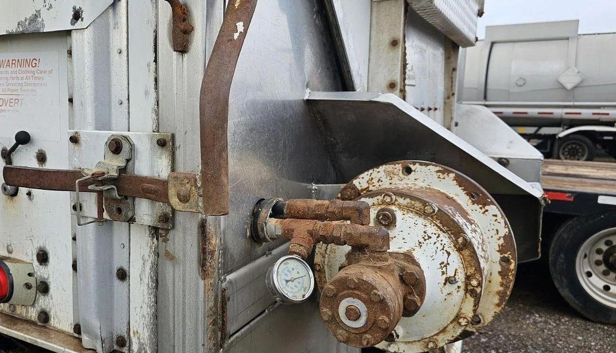 Used 2004 IMCO Idaho Live Floor