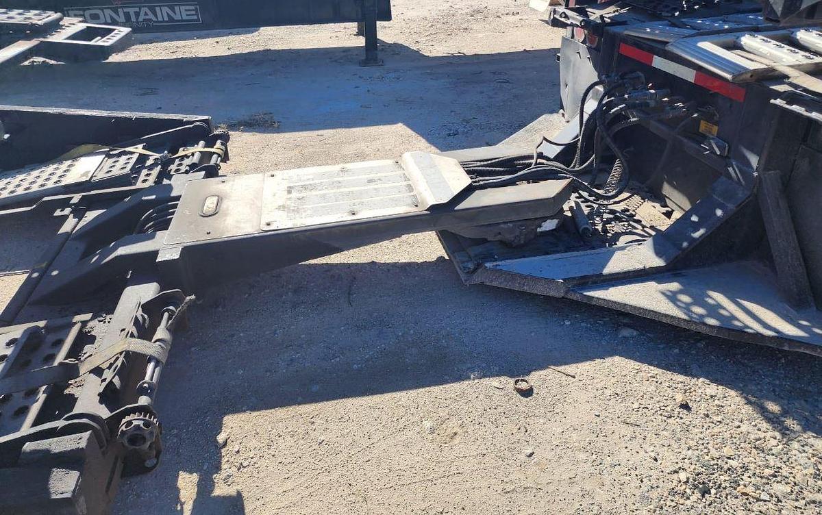 Used 2017 Volvo VAH64600 9 Car Hauler