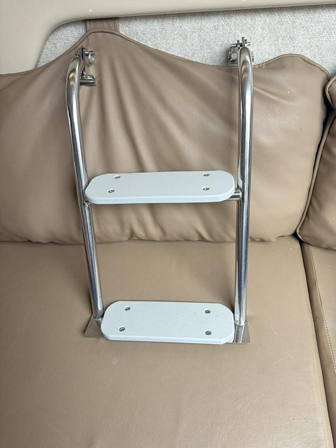 Used 2004 MacGregor 26m Sailboat