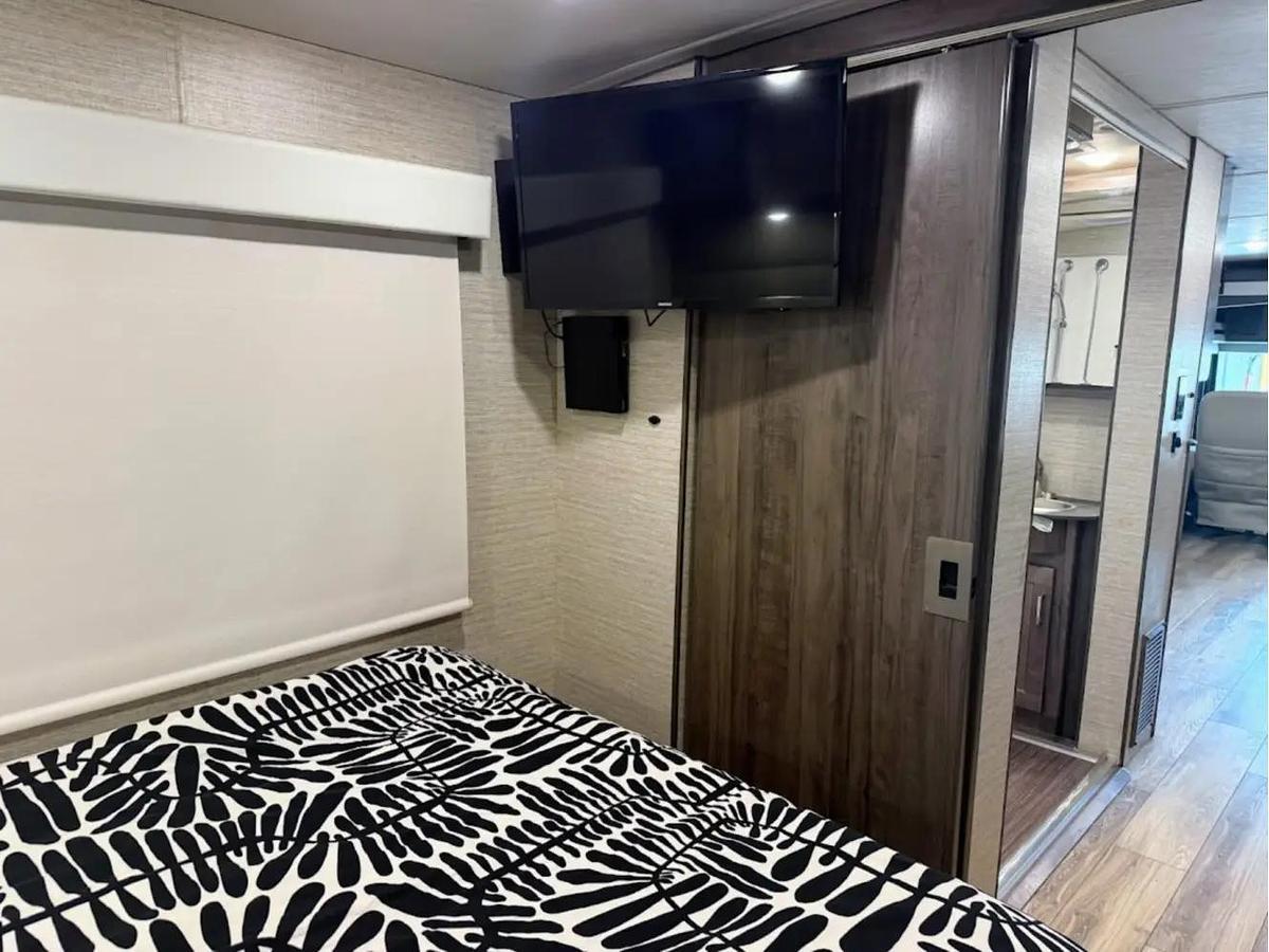 Used 2022 Winnebago Inspire 34AE