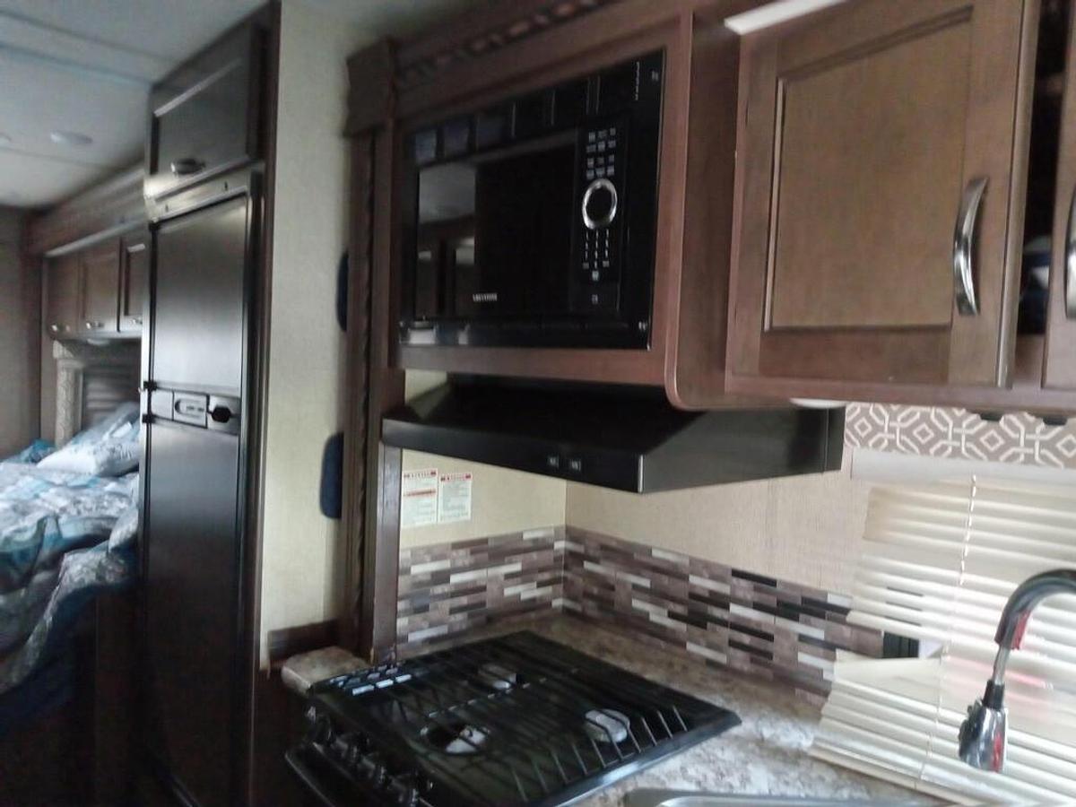 Used 2017 Thor Motor Coach Freedom Elite 29FE Class C Motorhome