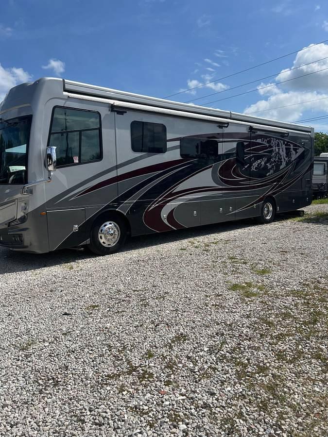 Used 2022 Fleetwood Discovery LXE 40M Class A Motorhome