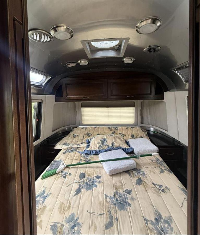 Used 2018 Airstream Classic 33FB