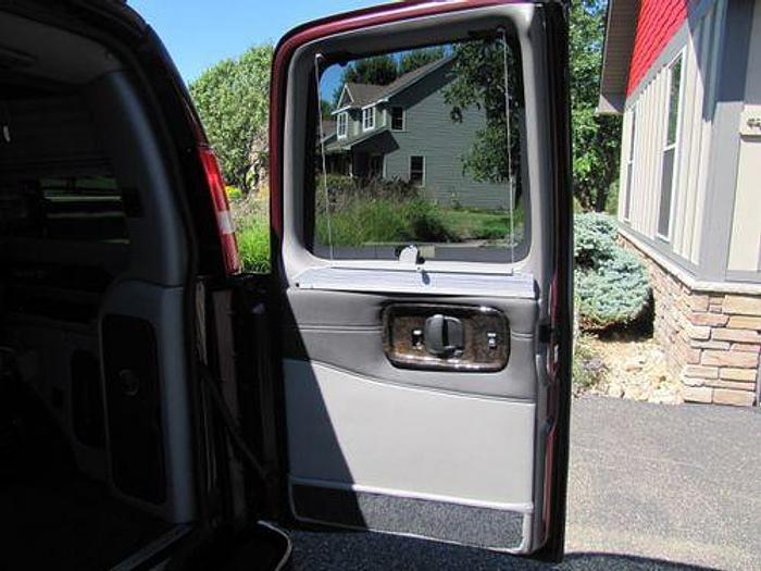 Used 2019 Chevrolet Express 2500 Cargo Van 3D