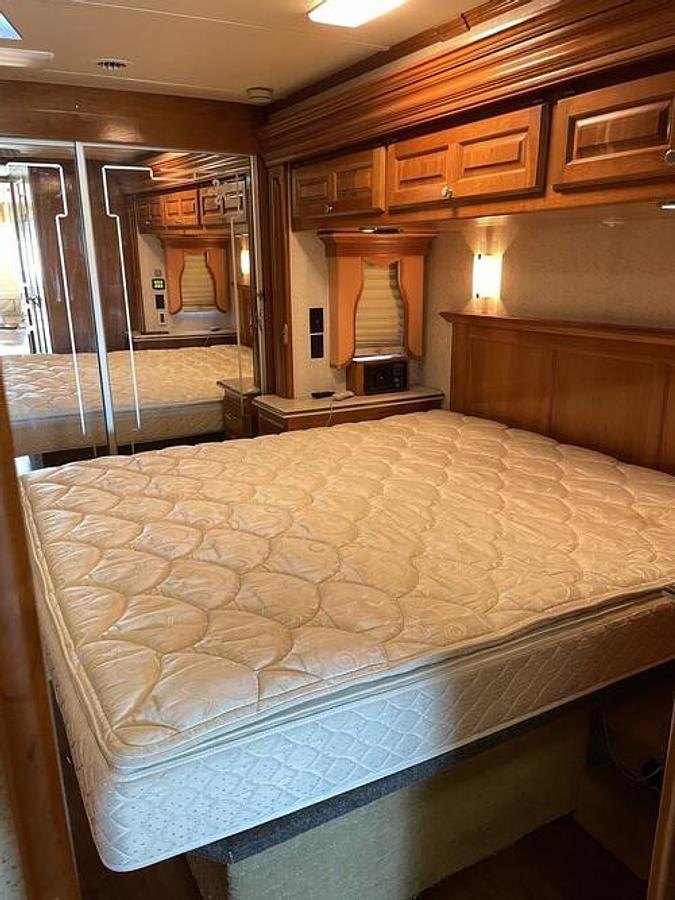 Used 2007 Monaco Camelot 42PDQ Class A Motorhome