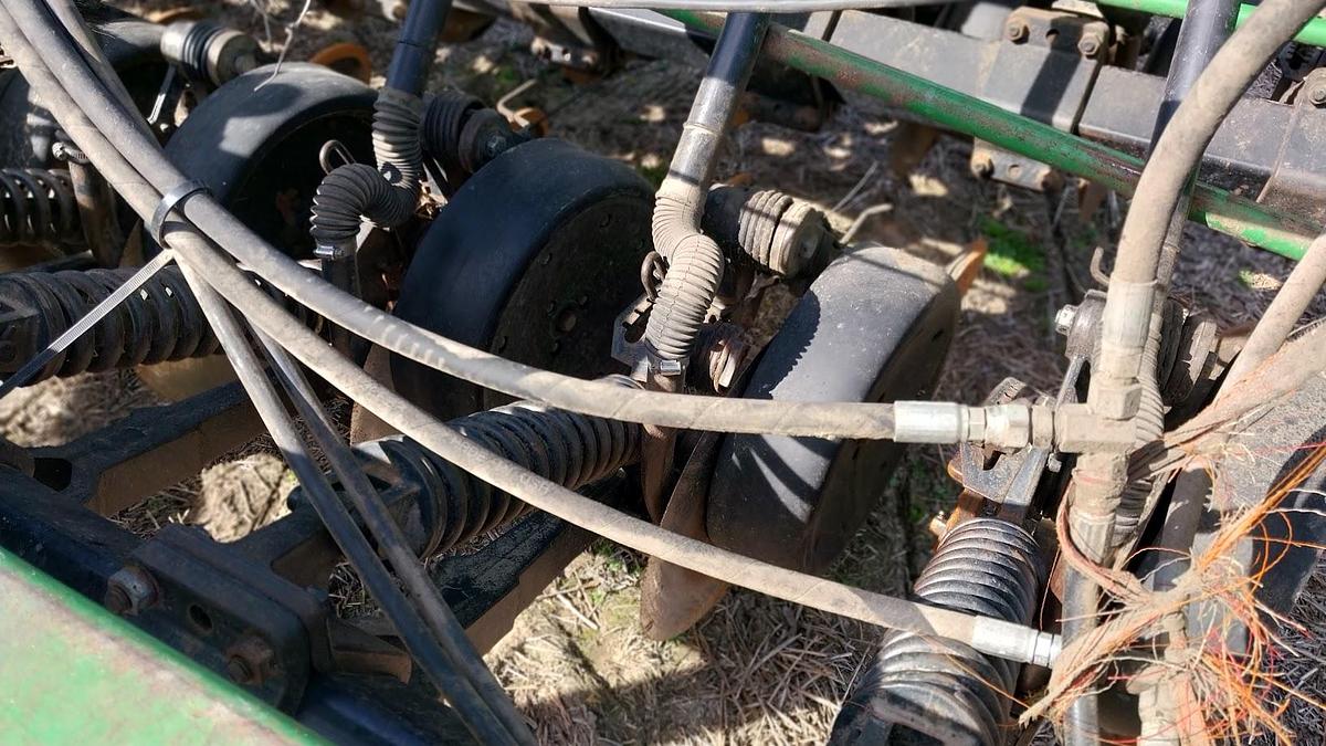 Used 2003 JOHN DEERE 1590&1560 Attached With Houck Hitch