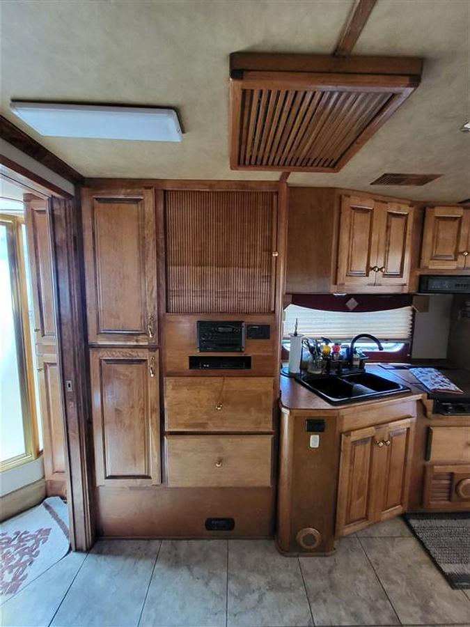 Used 2004 Sooner Horse Trailer