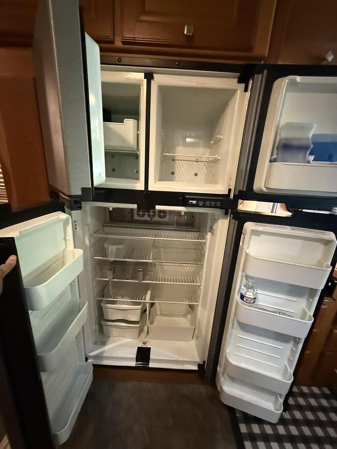 Used 2009 Winnebago Journey 34Y Class A Motorhome