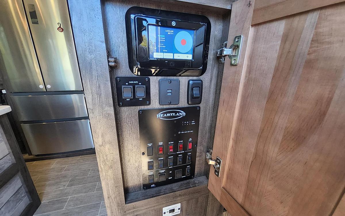 Used 2020 Heartland Bighorn Traveler 38FL Fifth Wheel