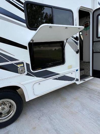 Used 2022 Thor Quantum LC25