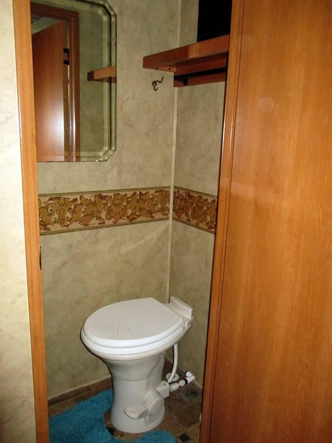 Used 2009 Keystone Montana 3400RL