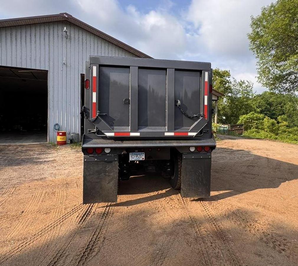 Used 2012 MACK PINNACLE CHU613