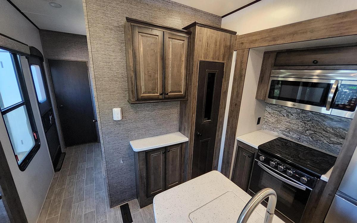 Used 2020 Heartland Bighorn Traveler 38FL Fifth Wheel