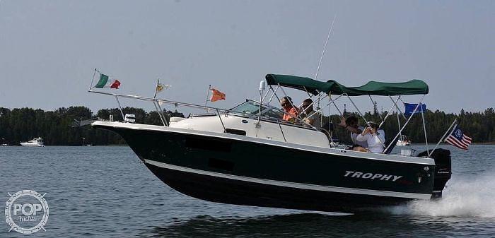 Used 2005 Trophy 2002 Walkaround