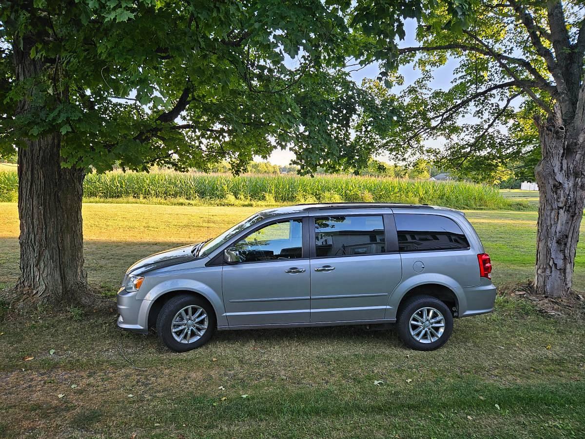 Used 2016 Dodge Grand Caravan RT SXT Van