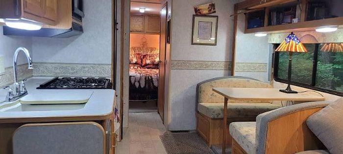 Used 2004 Winnebago SIGHTSEER