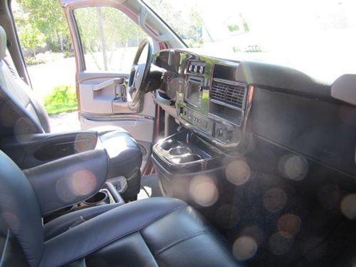 Used 2019 Chevrolet Express 2500 Cargo Van 3D