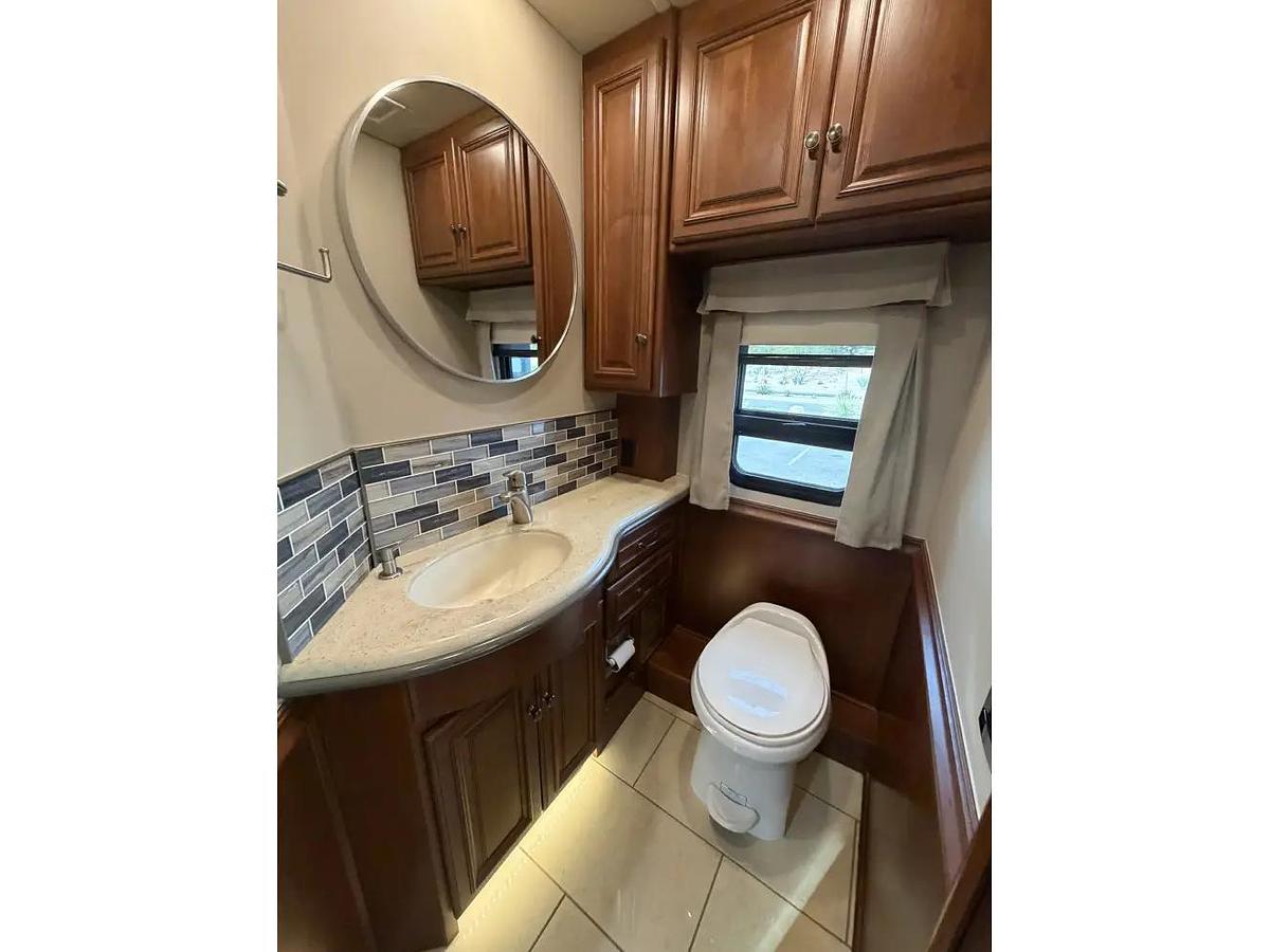 Used 2015 Winnebago Itasca Ellipse 42HD