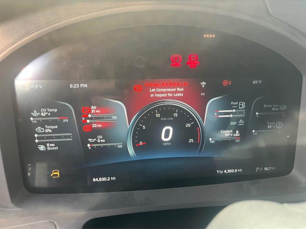 Used 2024 Kenworth T880 Dump Truck