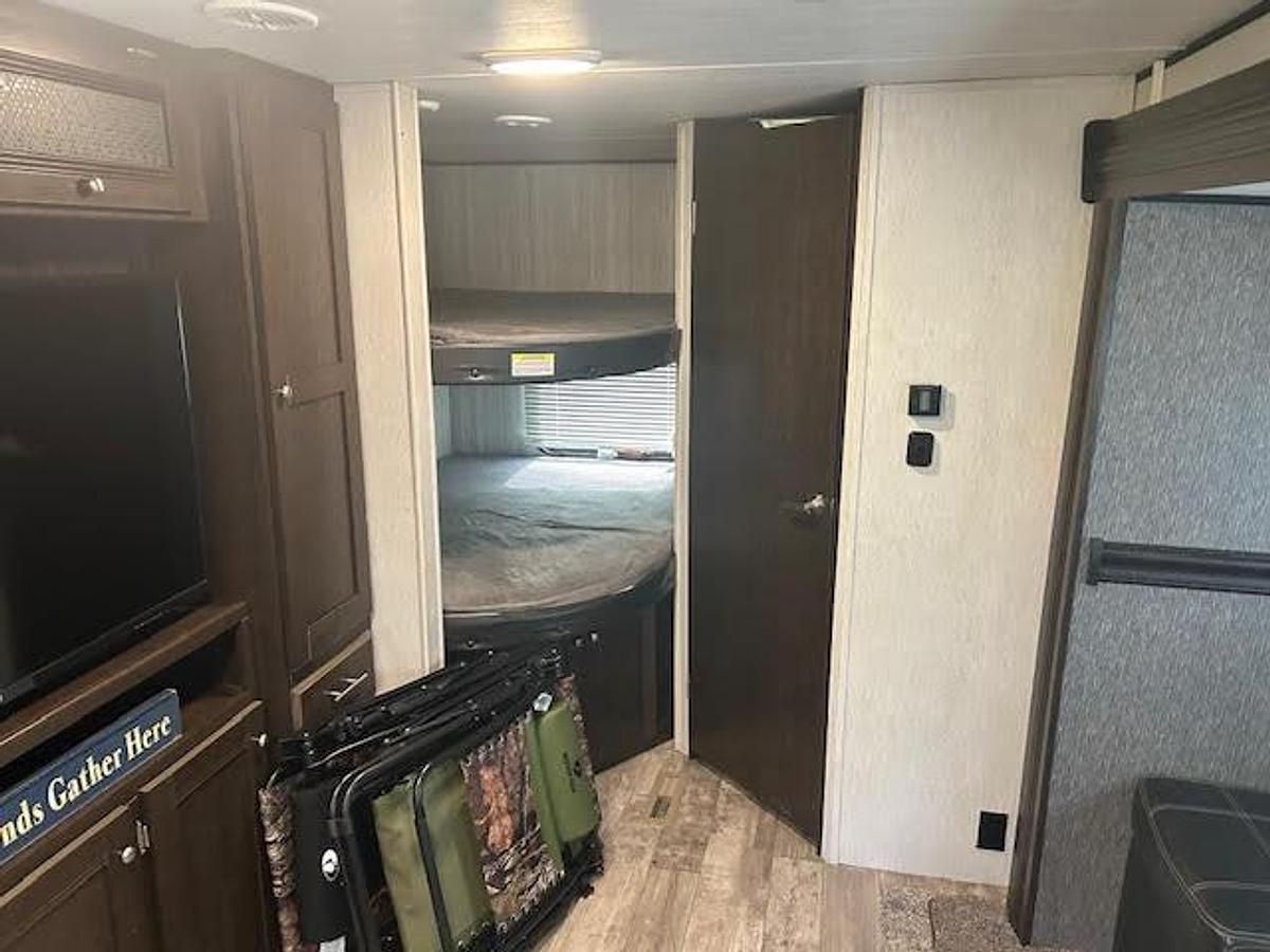 Used 2019 Heartland Pioneer BH280 Travel Trailer