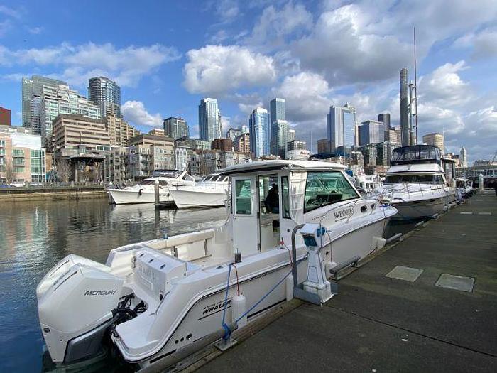 Used 2020 Boston Whaler 315 Conquest Pilot House