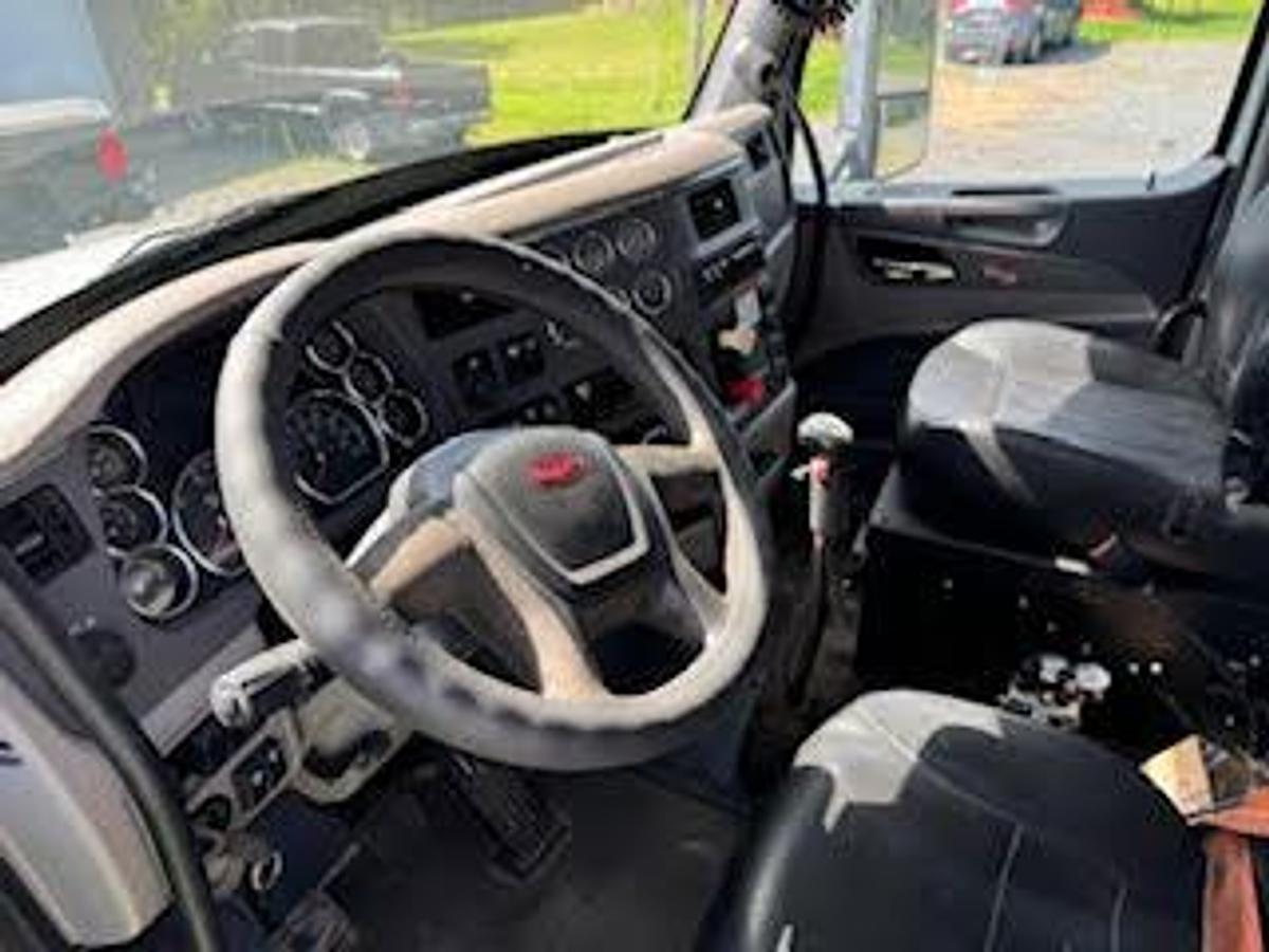 Used 2015 Peterbilt 567 Dump Truck