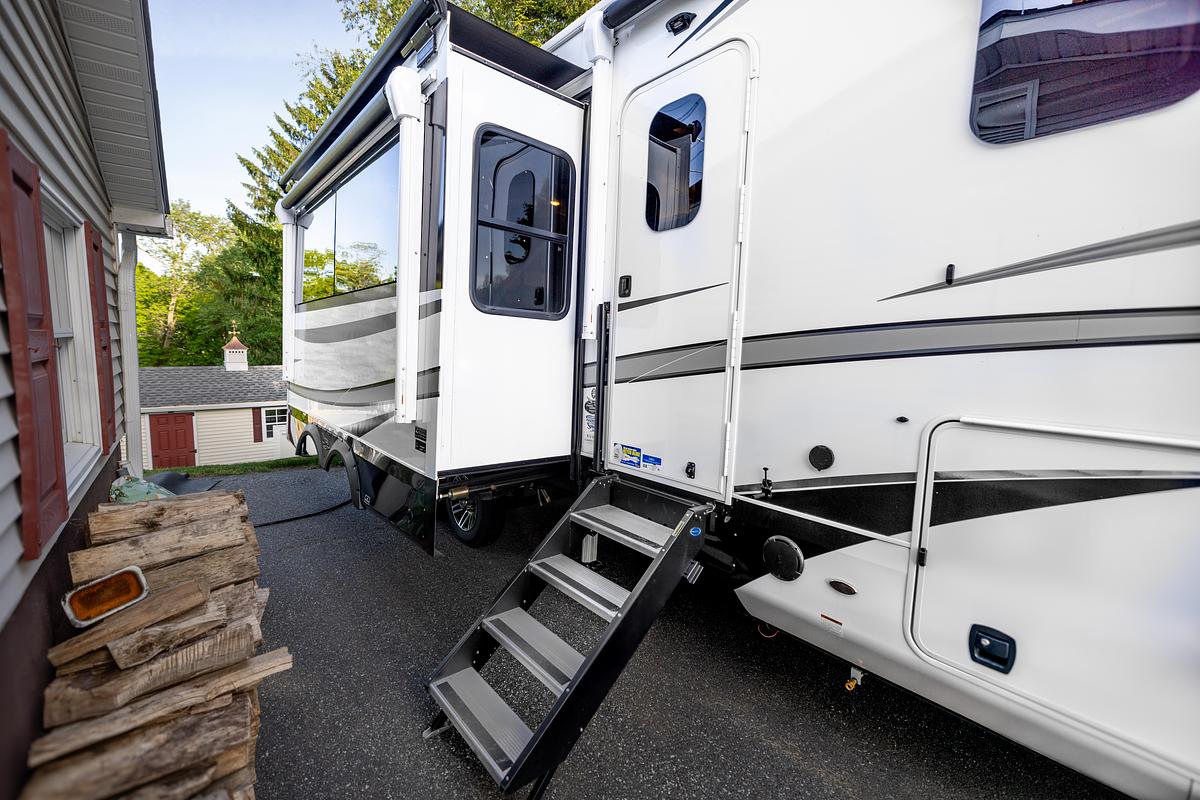 Used 2024 Jayco North Point 390CKDS Fifth Wheel