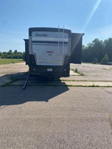 Used 2016 Fleetwood Bounder 33C