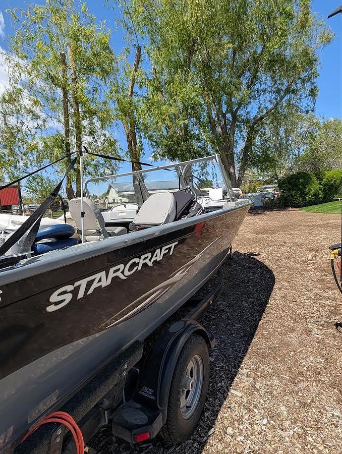 Used 2006 Starcraft Starfish 176S