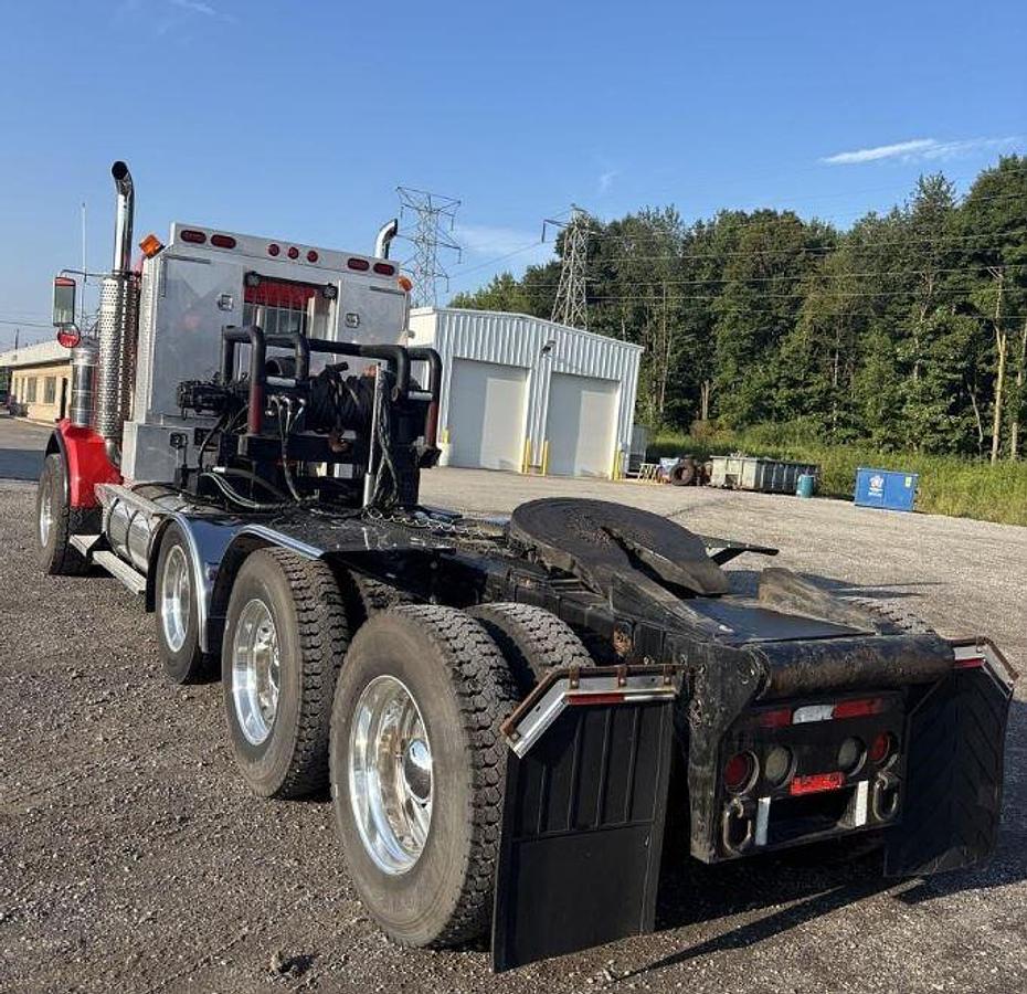 Used 2006 Kenworth T800 Wide Nose Day Cab Semi Truck