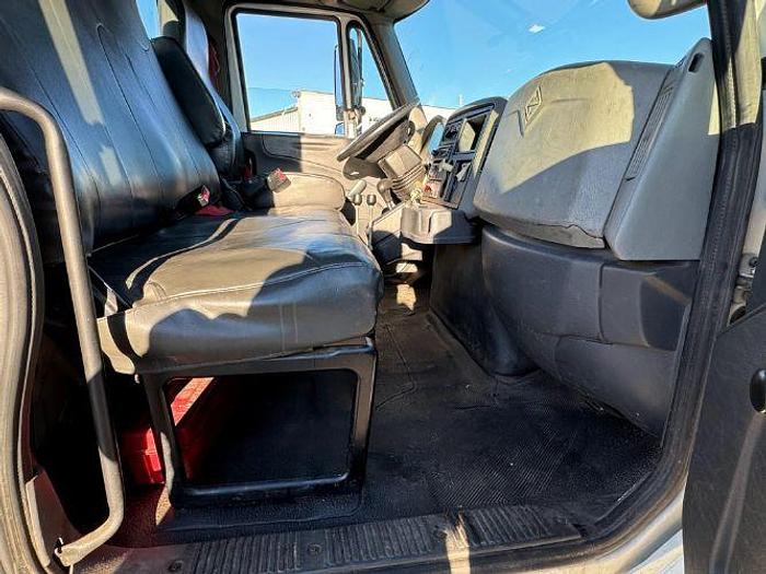 Used 2013 INTERNATIONAL Durastar 4300