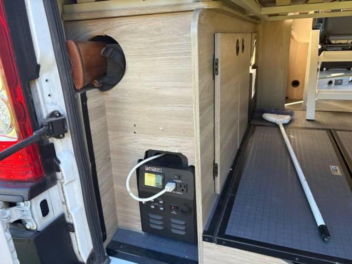 Used 2022 Winnebago Solis