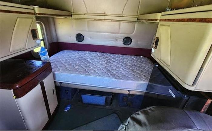 Used 2003 International 9900I