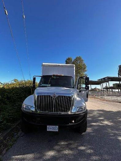 Used 2002 INTERNATIONAL DT446 4300