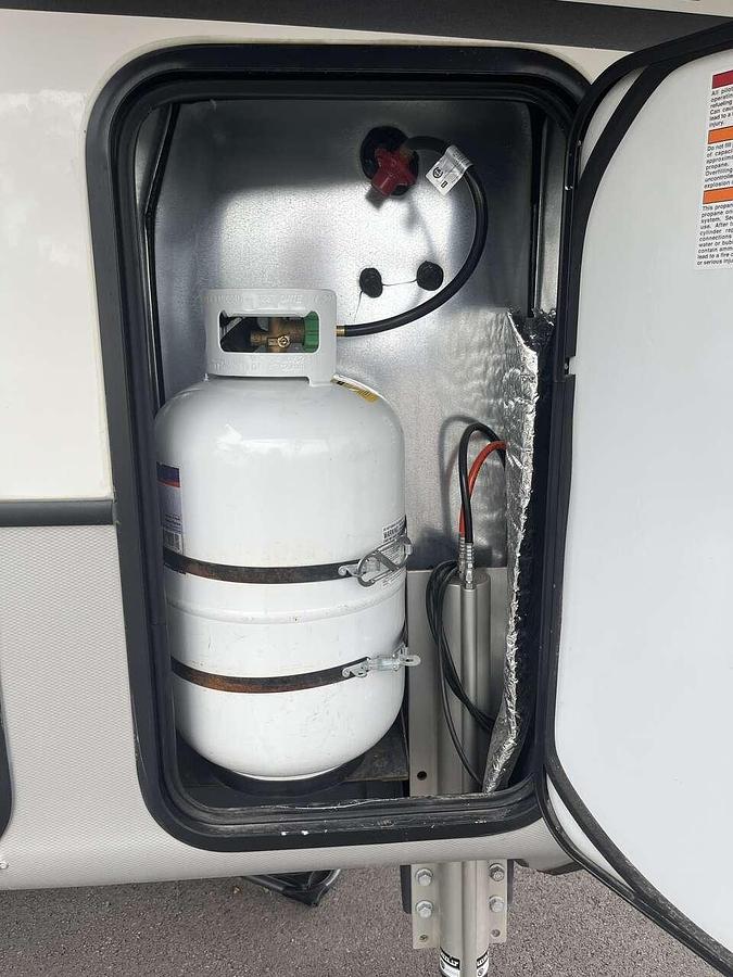 Used 2022 Keystone Montana 3761FL